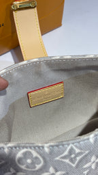 Signature Monogram canvas Shoulder Bag