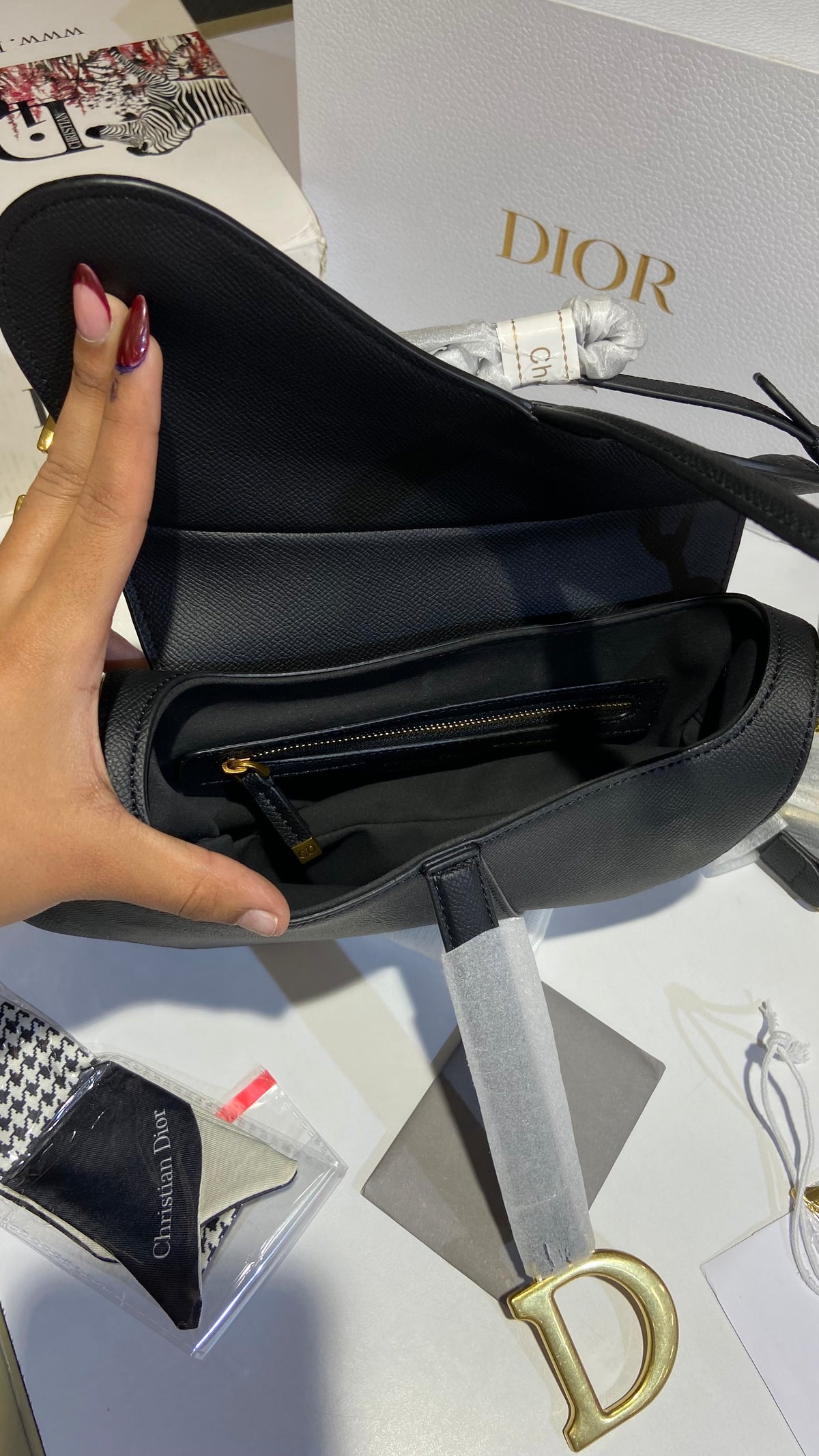 Classic black saddle shoulder bag