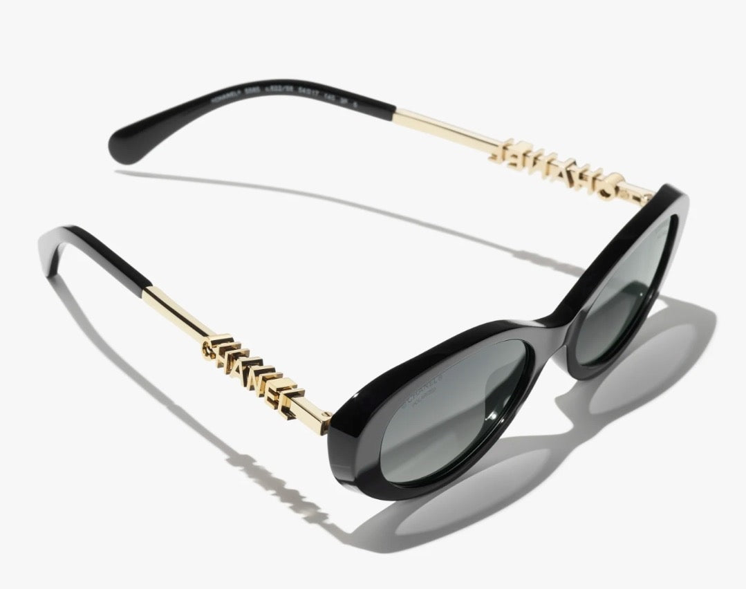 Oval sunglasses CH5565