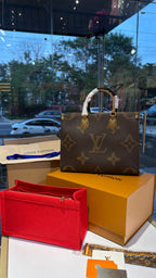 Dual tone Structured Tote with Detachable Compartment
