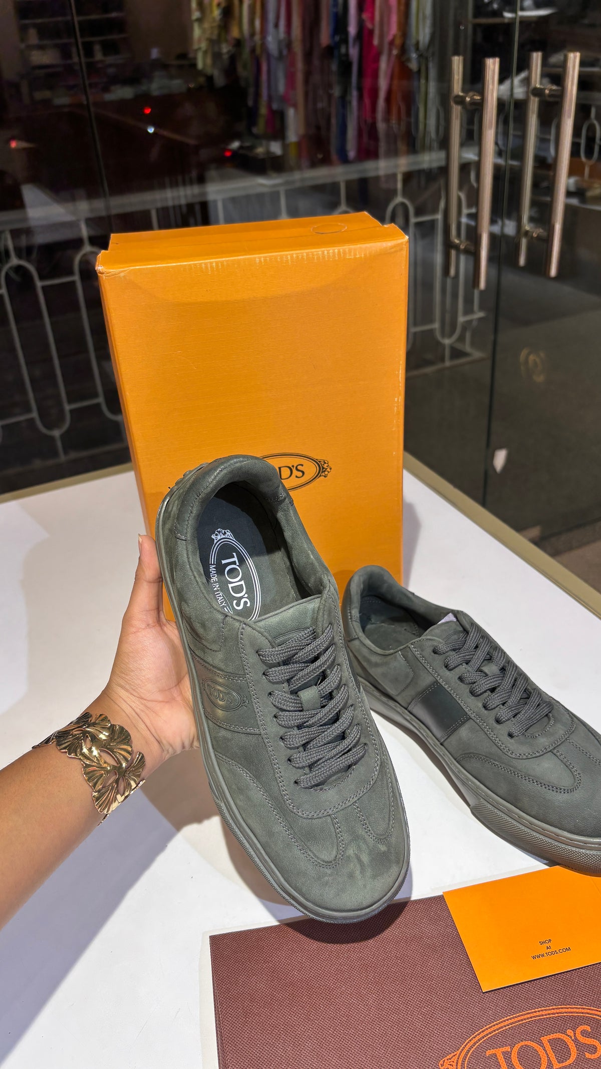 Army green Suede Low-Top Sneakers