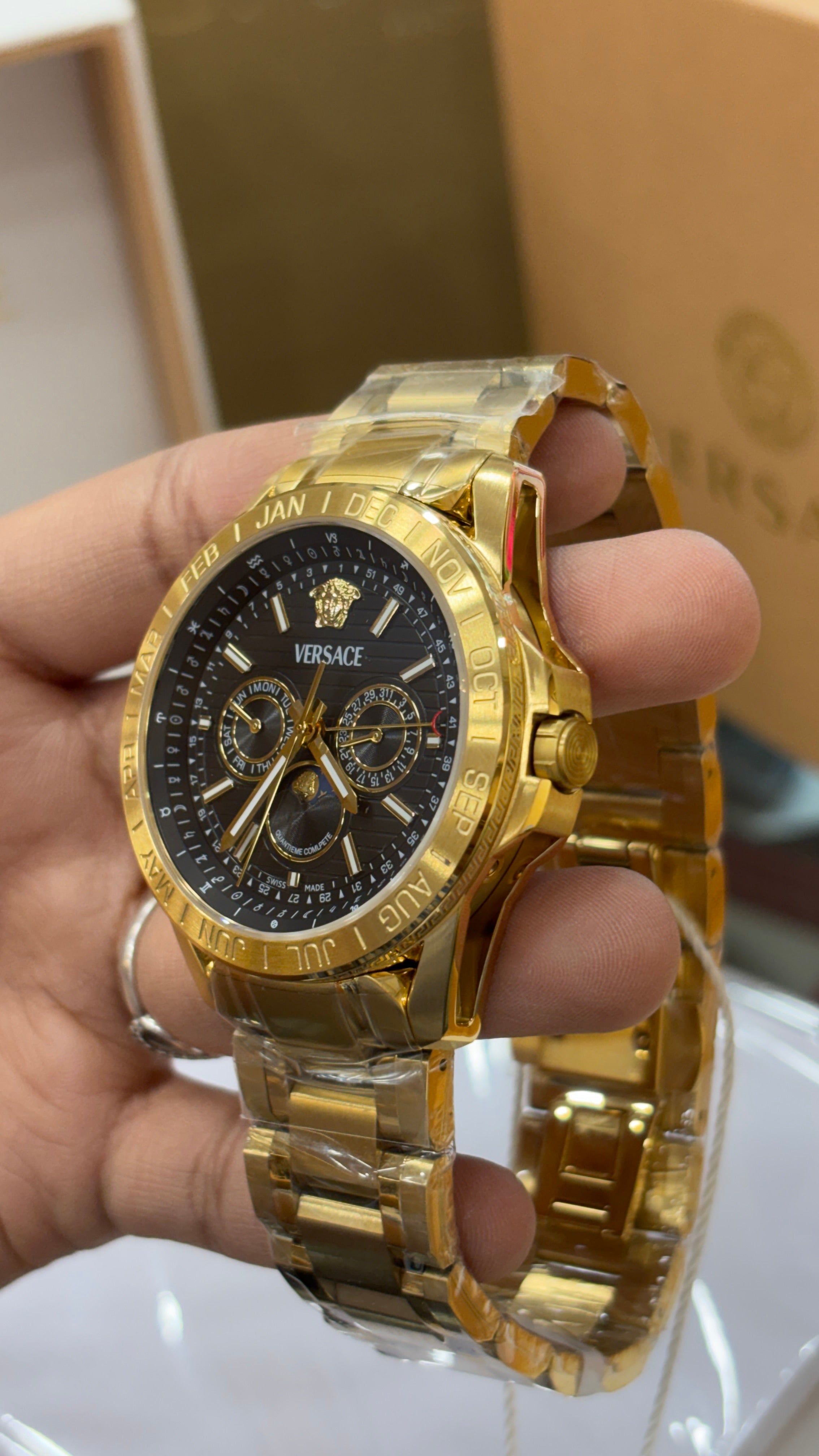 Black Round Dial Analog Multifunction Chrono Moonphase Men Watch - VE0K00425