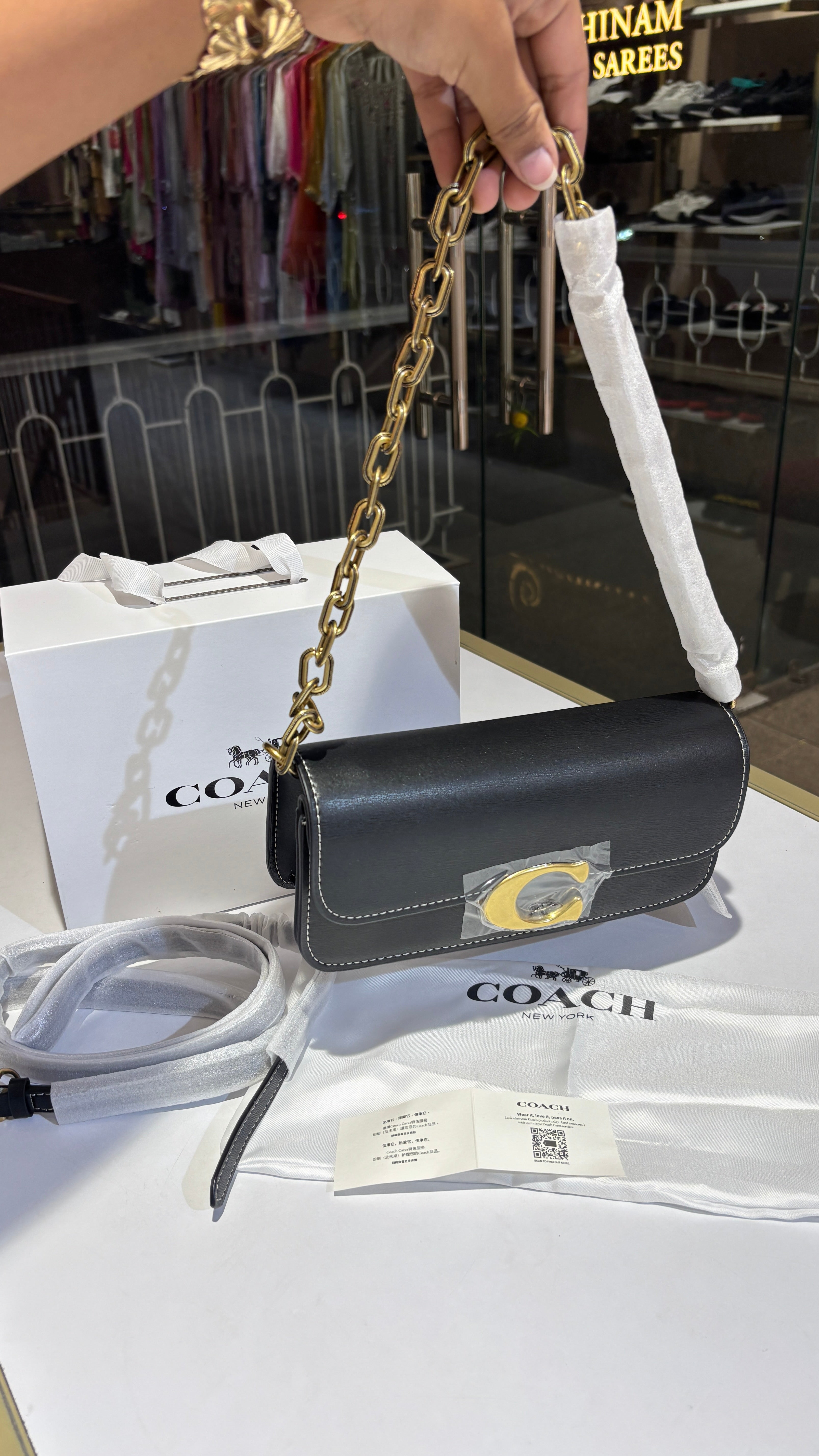 Black shoulder bag with Gold Chain and crossbody strap