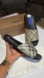 Classic Check Patterned Slides