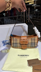Signature Check Detail Shoulder bag