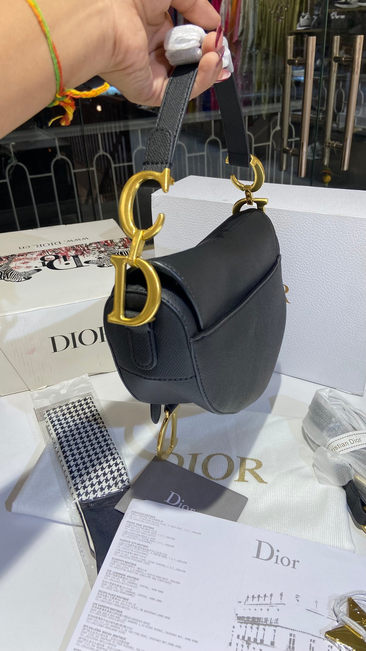 Classic black saddle shoulder bag