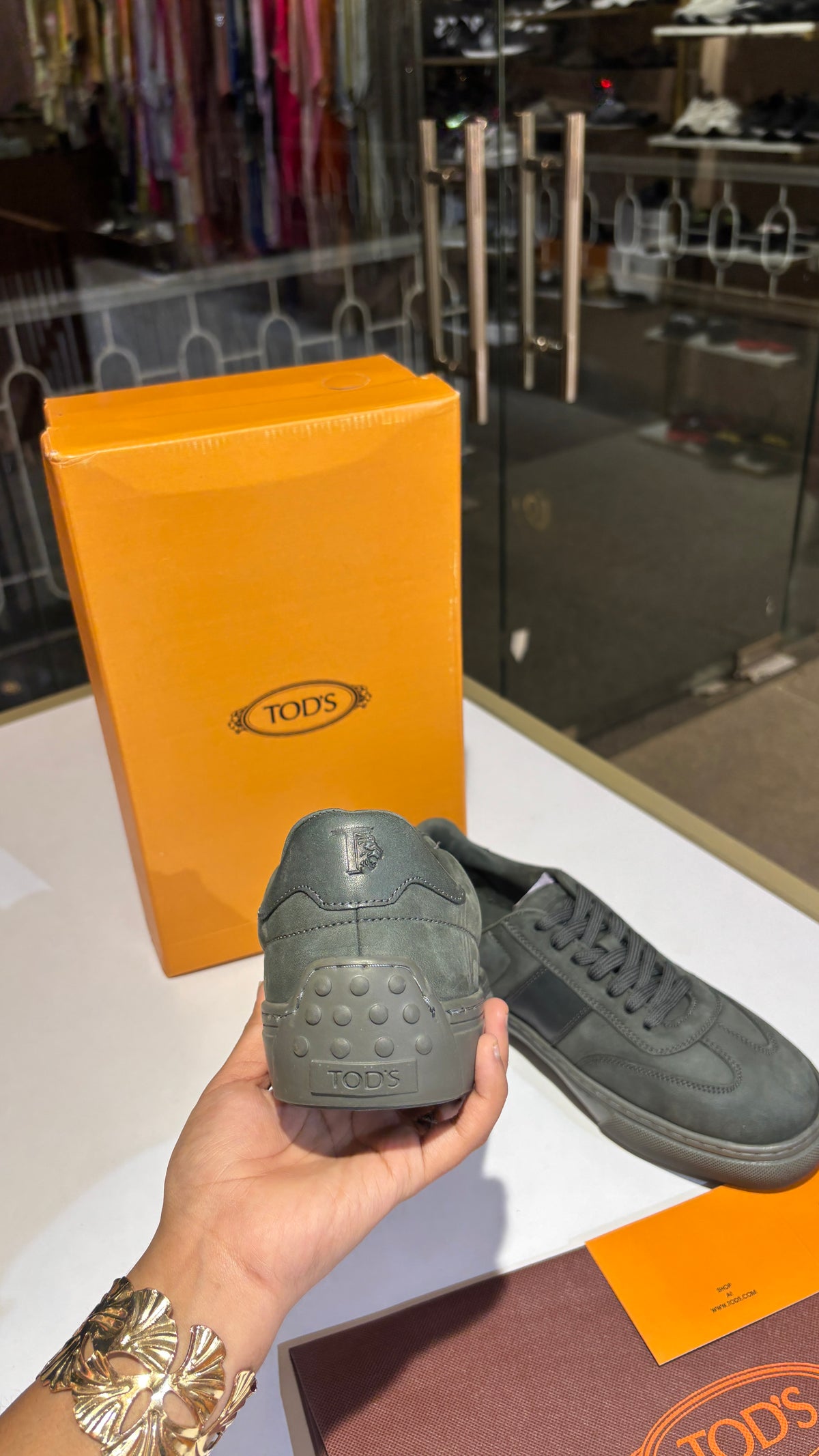 Army green Suede Low-Top Sneakers
