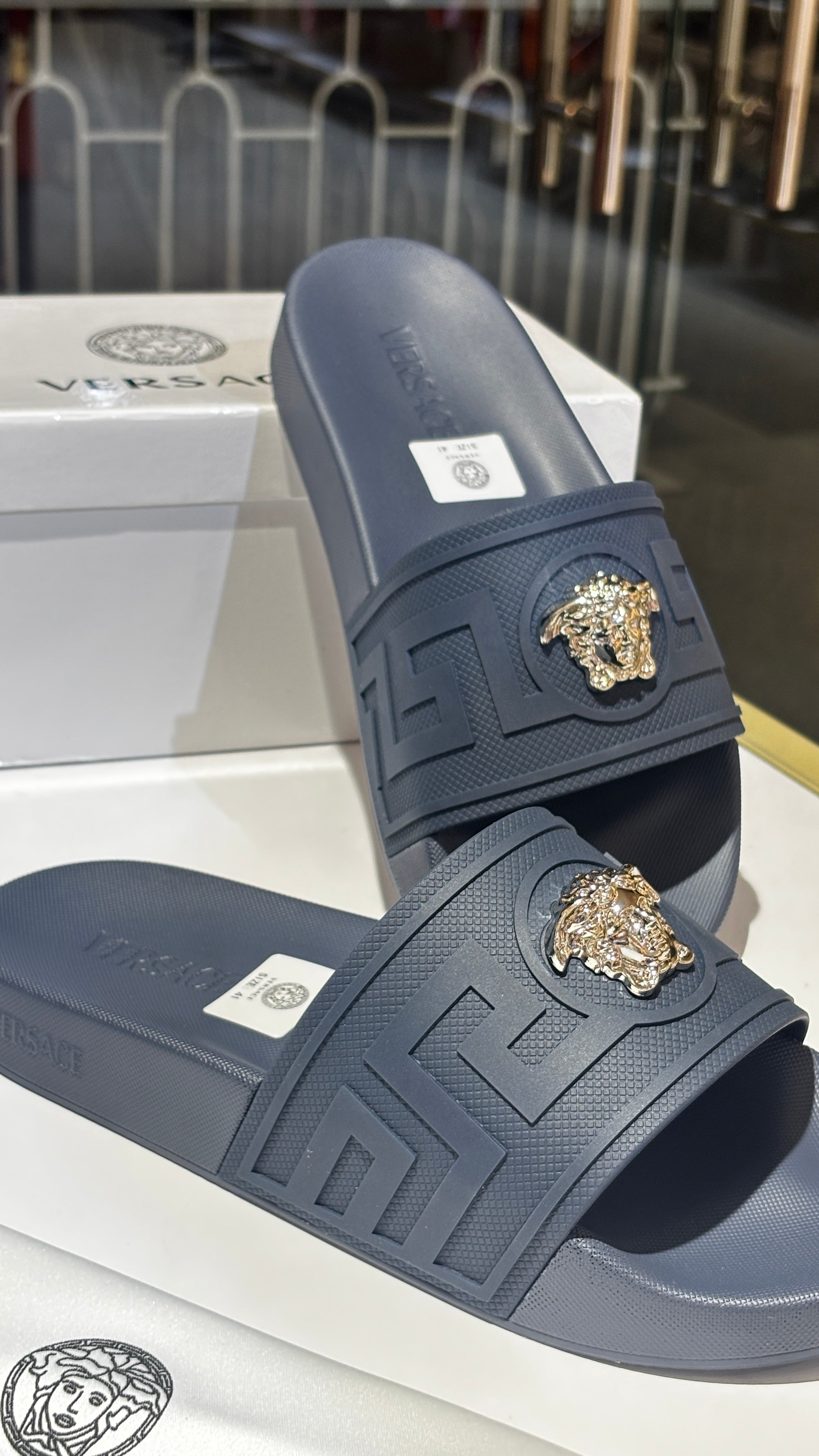 Signature Medallion Slides