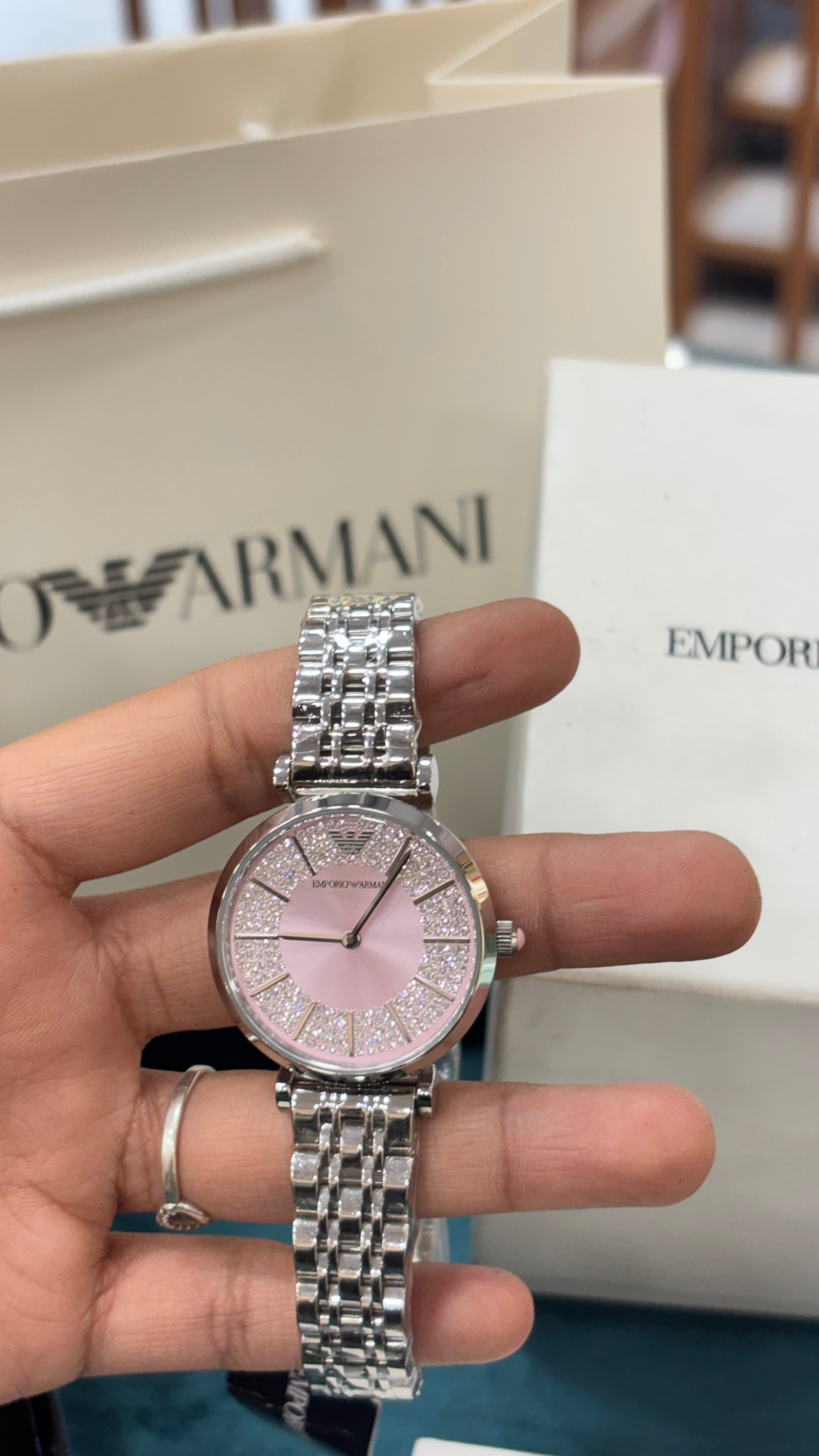 AR11686 Women Quartz Pink Dial Analog