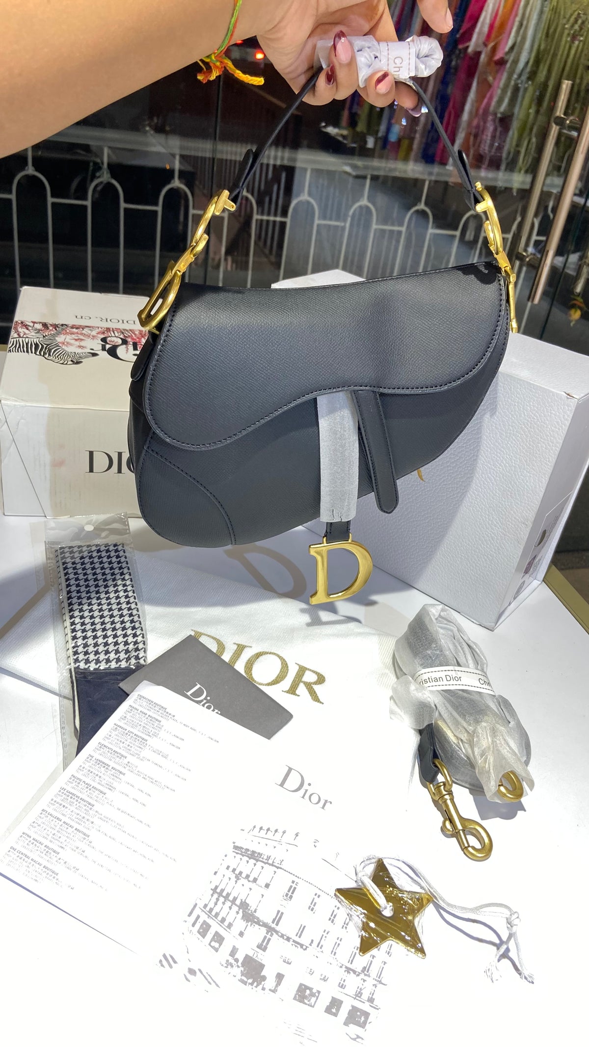 Classic black saddle shoulder bag