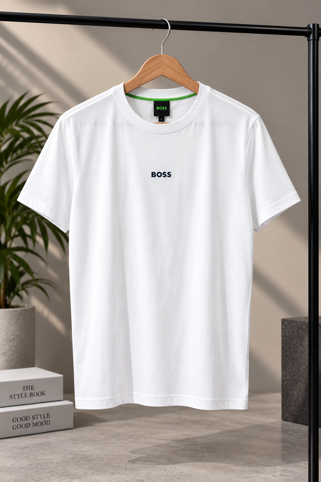 Men’s White Crew Neck Minimal Logo T-Shirt