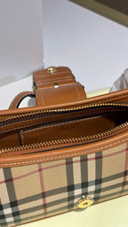 Signature Check Detail Shoulder bag