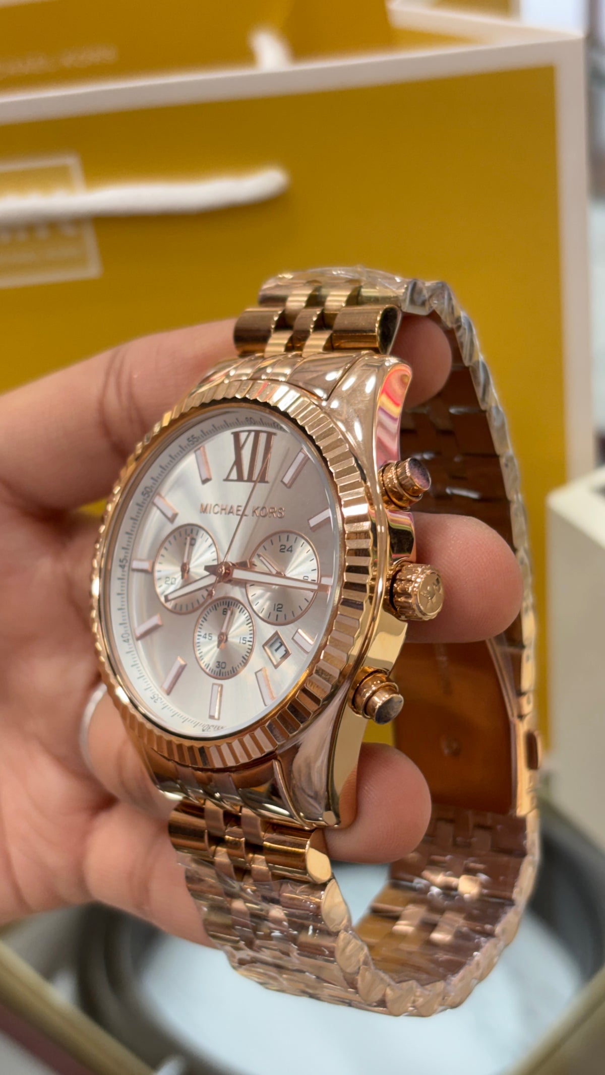 Mk8313 rose gold analog watch