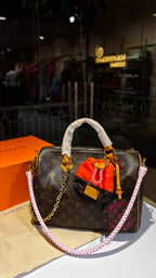 Classic Monogram speedy Tote Bag with Detachable Strap & Coin Pouch