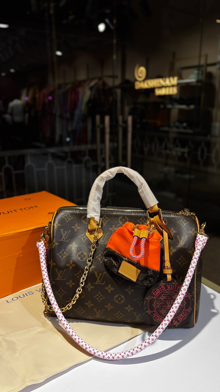 Classic Monogram speedy Tote Bag with Detachable Strap & Coin Pouch