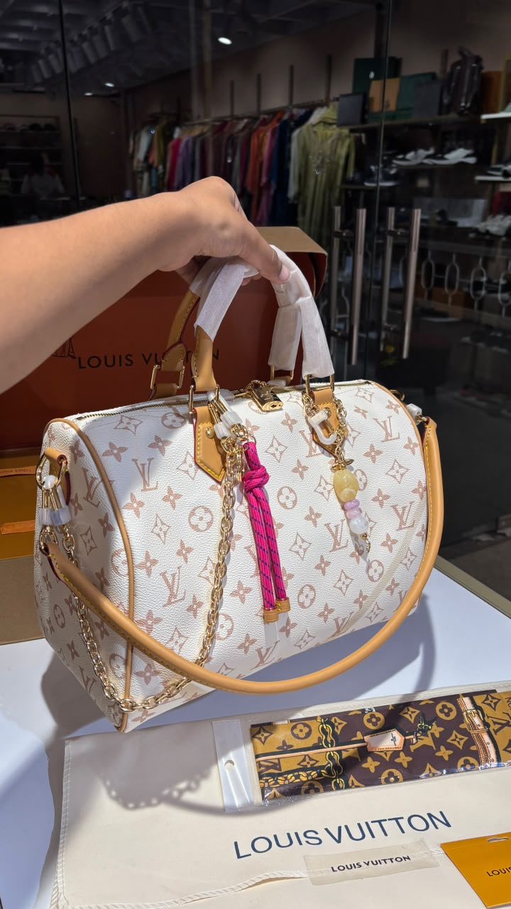 Classic Monogram speedy Tote Bag with Detachable Strap & Coin Pouch