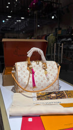 Classic Monogram speedy Tote Bag with Detachable Strap & Coin Pouch