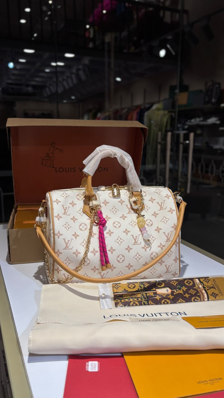 Classic Monogram speedy Tote Bag with Detachable Strap & Coin Pouch