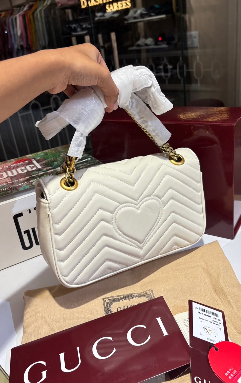 Iconic Quilted Medium Chain Bag