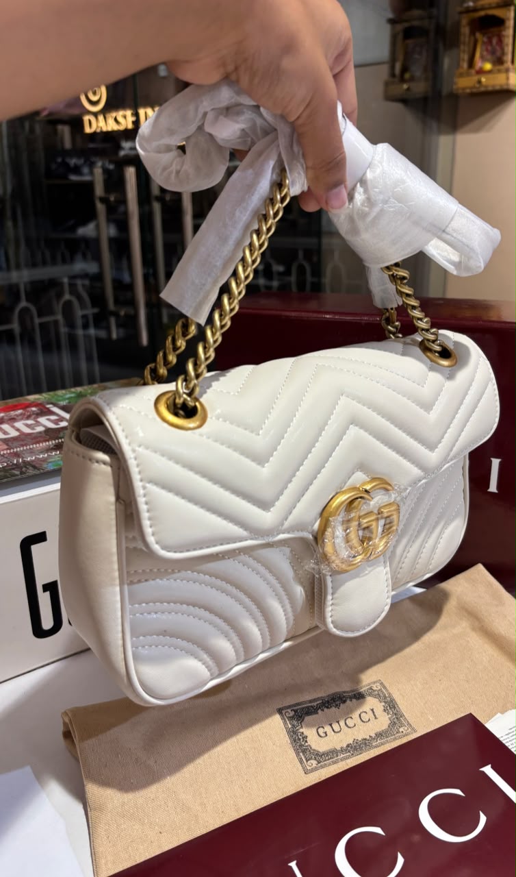 Iconic Quilted Medium Chain Bag
