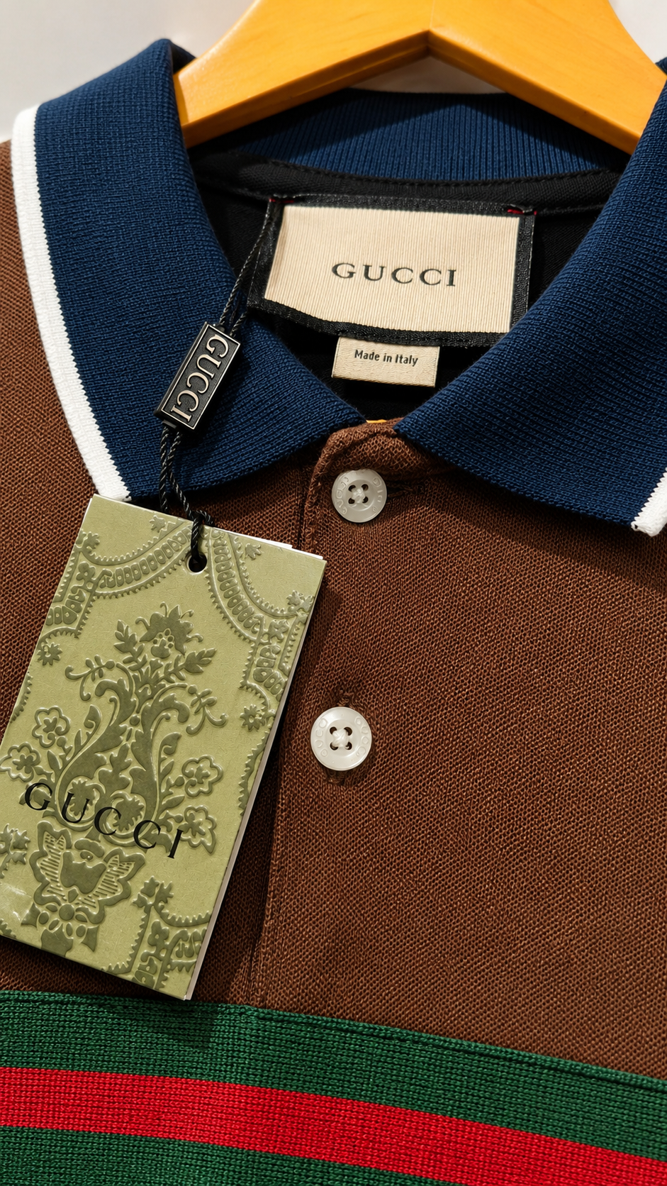 Men’s Colorblock Polo T-Shirt with Contrast Collar & Stripe Detail