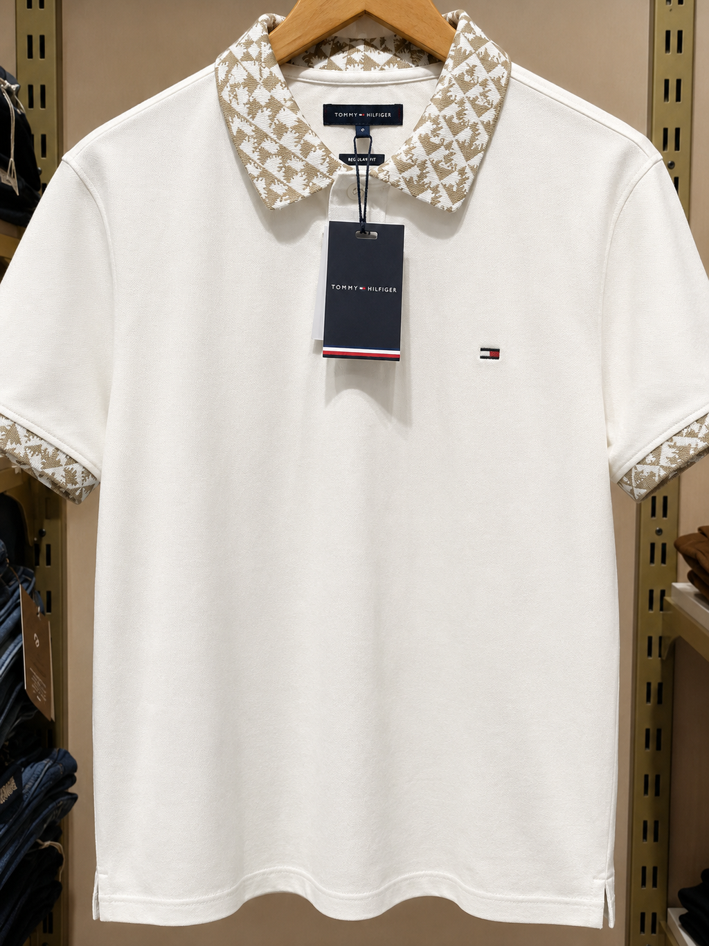 Men’s Cream Textured Polo Shirt with Geometric Pattern Collar