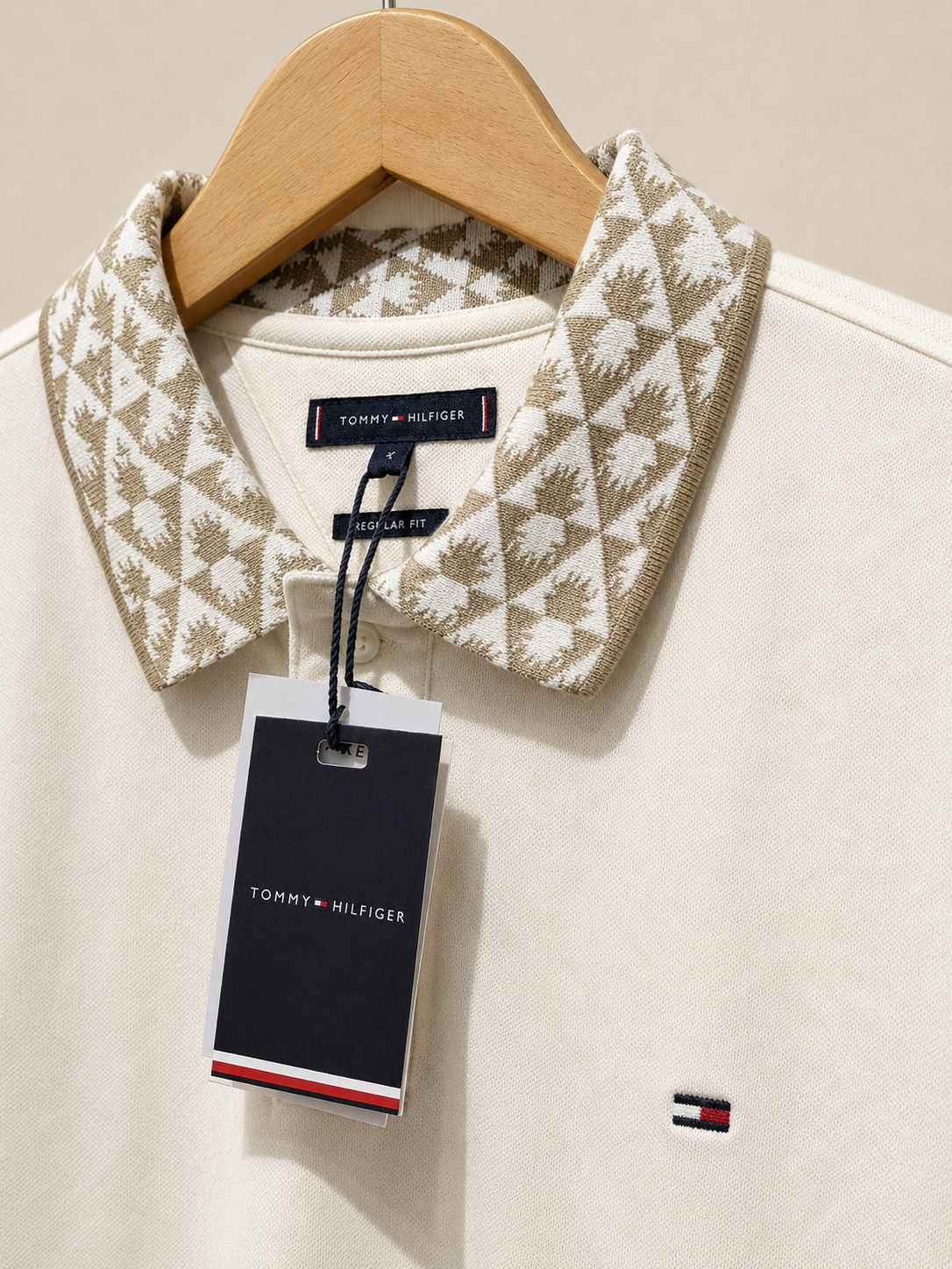 Men’s Cream Textured Polo Shirt with Geometric Pattern Collar