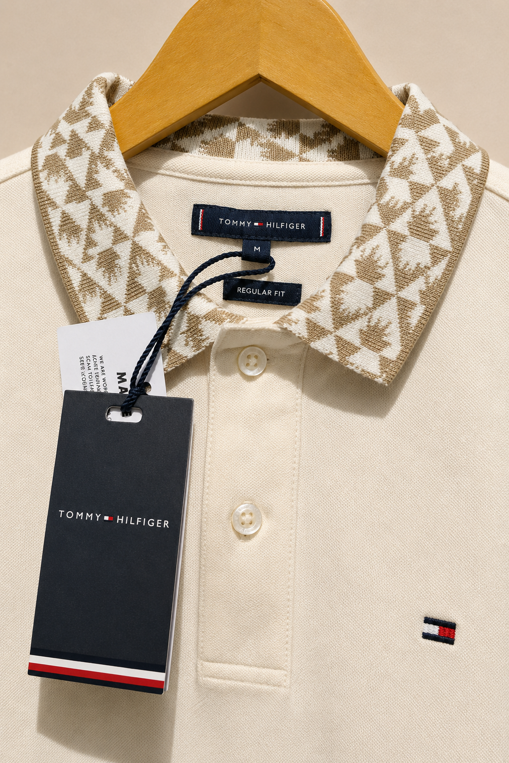 Men’s Cream Textured Polo Shirt with Geometric Pattern Collar